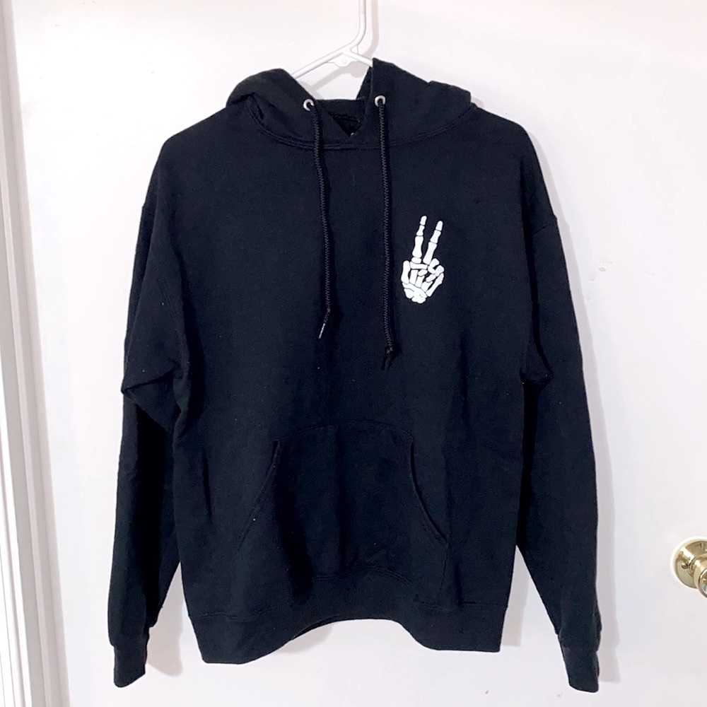 Black hoodie - peace
